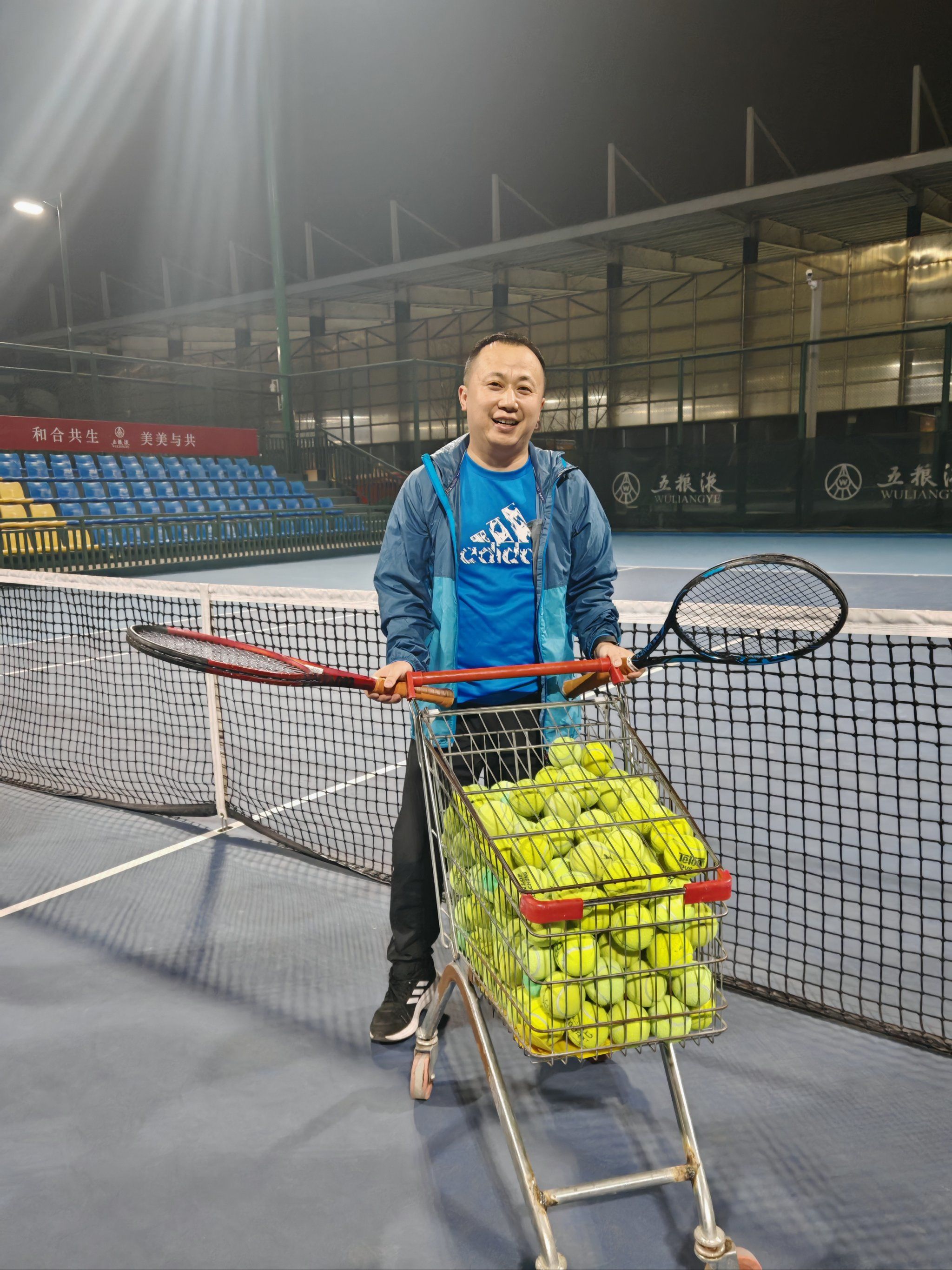 更凸显了职 更凸显了职