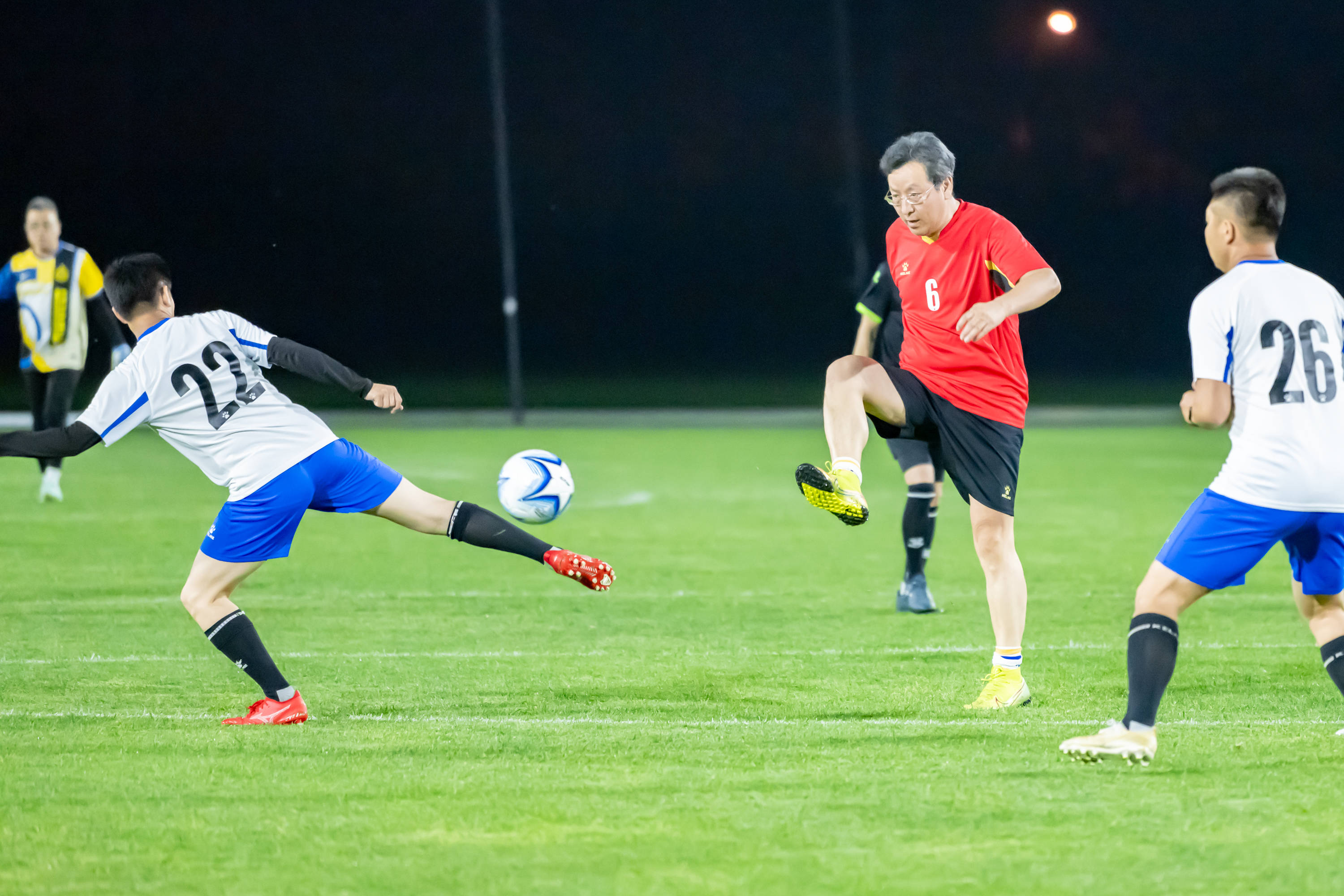 如通过弱侧 如通过弱侧